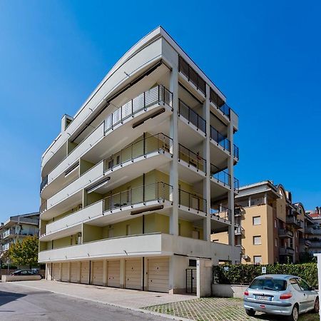 Your Dream Stay In Montesilvano Awaits! エクステリア 写真